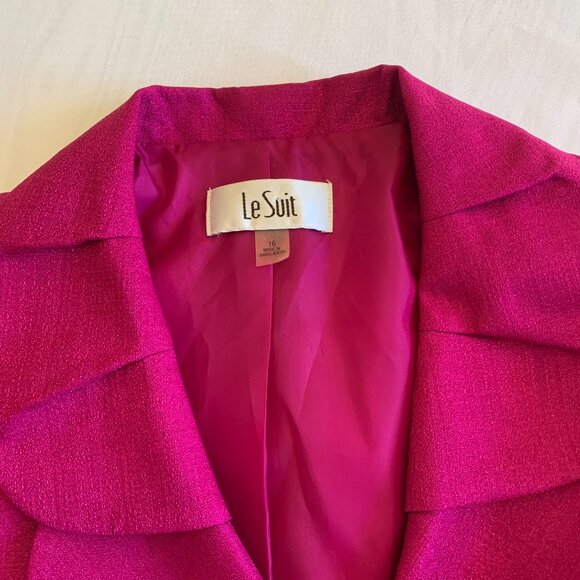 Le Suit Size 16 Magenta Fuschia 2 piece skirt suit set - Picture 3 of 13